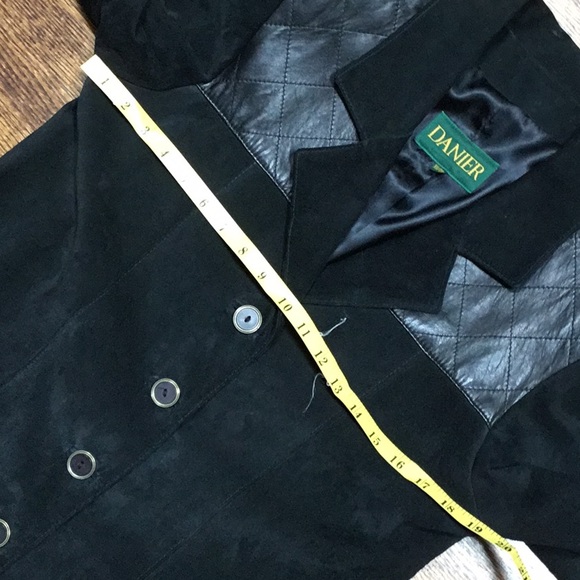 Danier Leather Suede Blazer with Leather Trim - Fully Lined - Picture 10 of 12